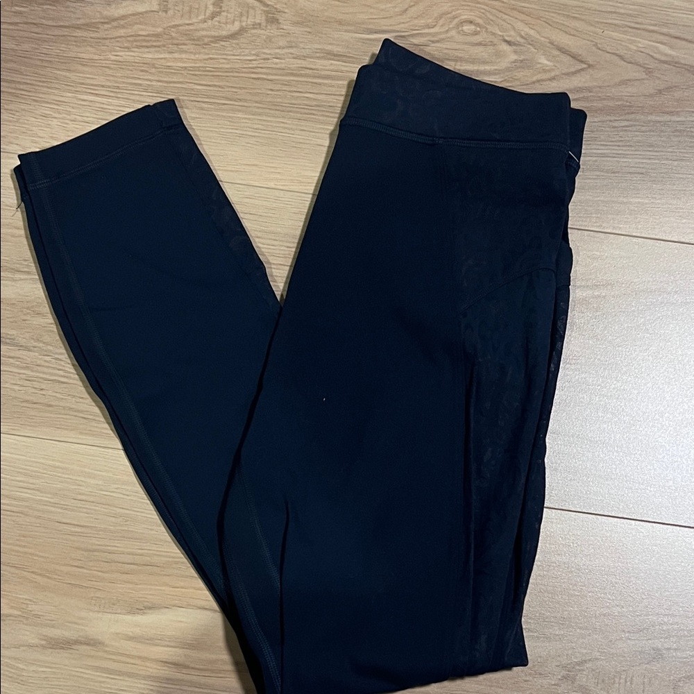 Lululemon paisley lace tights